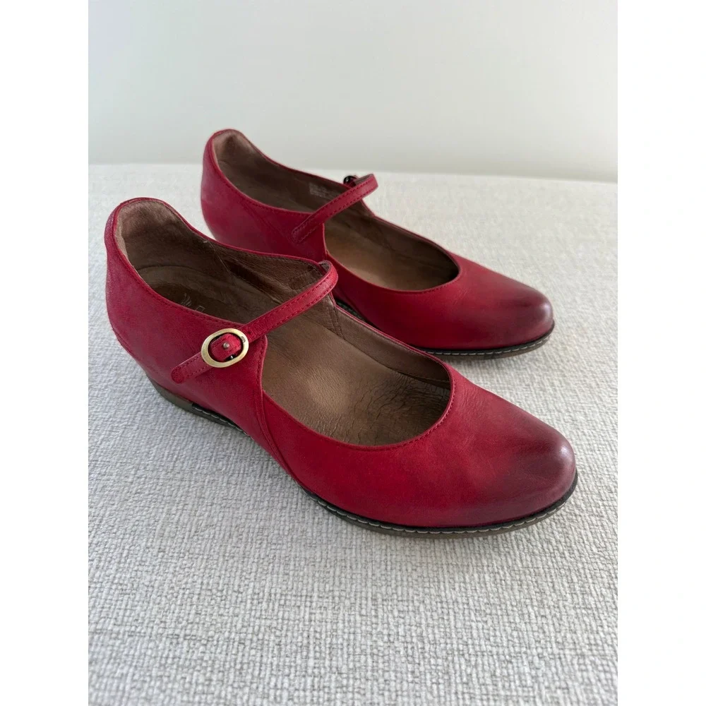 Dansko Red Loralie Nubuck Leather Mary Jane Wedge Womens 39 US 9 Buckle Comfort